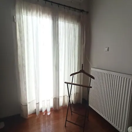 σπίτι στο πατρών με κήπο - Detached House In With Garden