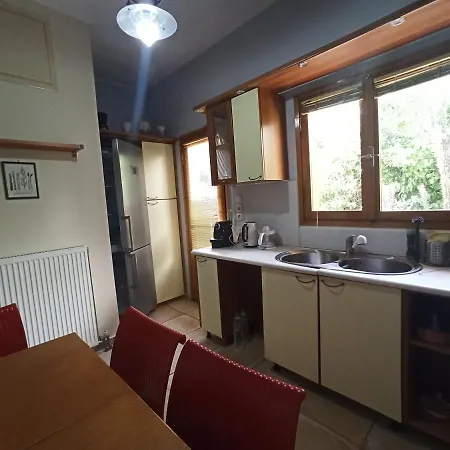 σπίτι στο πατρών με κήπο - Detached House In With Garden