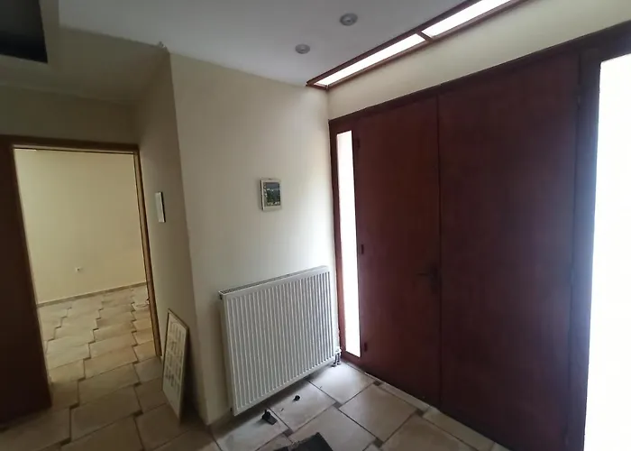 σπίτι στο πατρών με κήπο - Detached House In With Garden