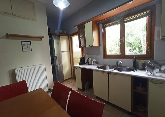 σπίτι στο πατρών με κήπο - Detached House In With Garden