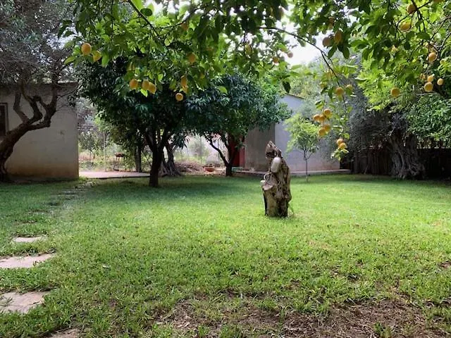 σπίτι στο πατρών με κήπο - Detached House In With Garden *